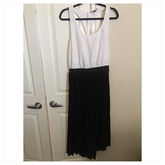Banana Republic Colorblock Pleated Patio Dress - Picture 2 of 14